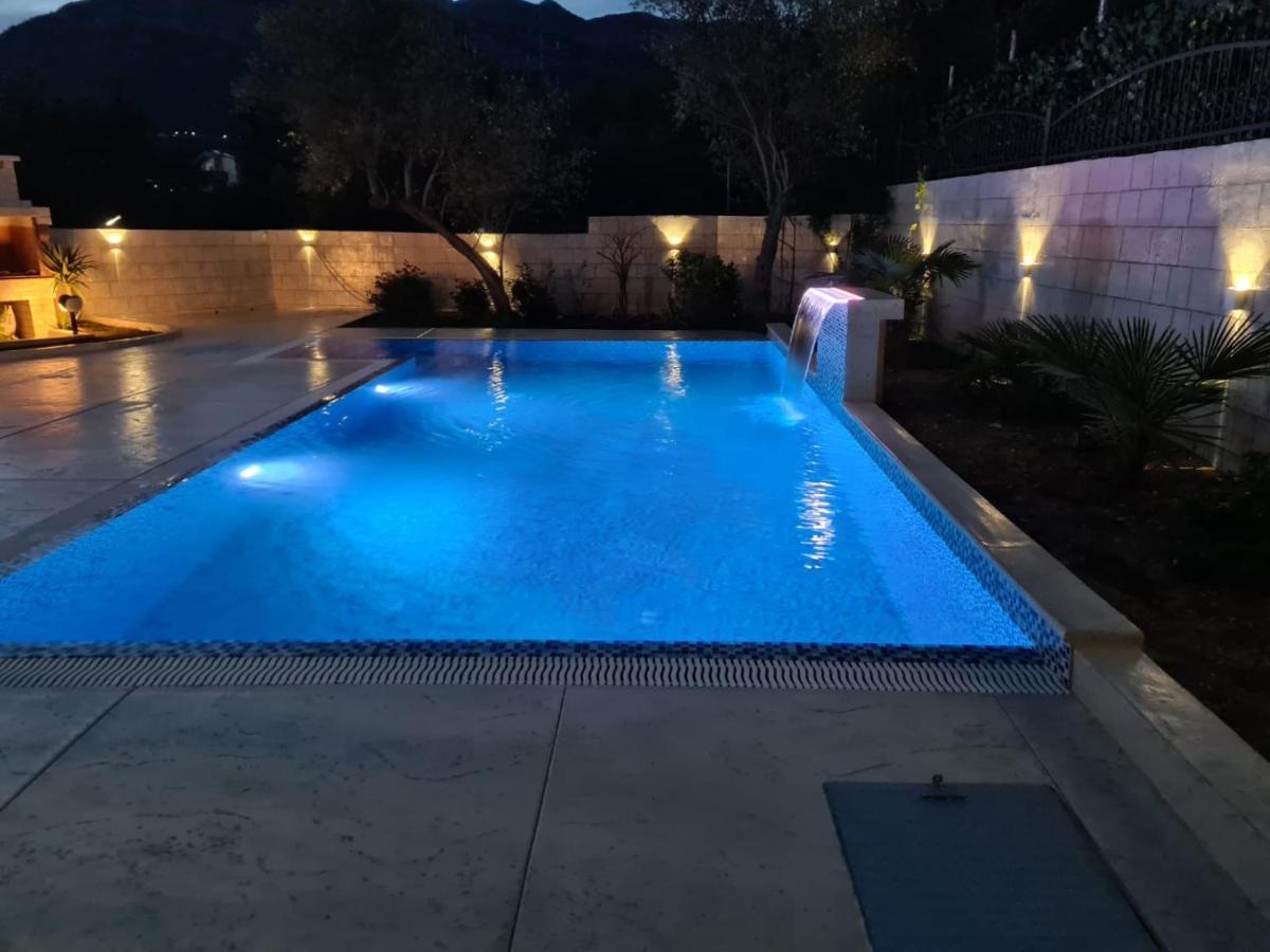 Villa Holiday Apartments Bar Esterno foto