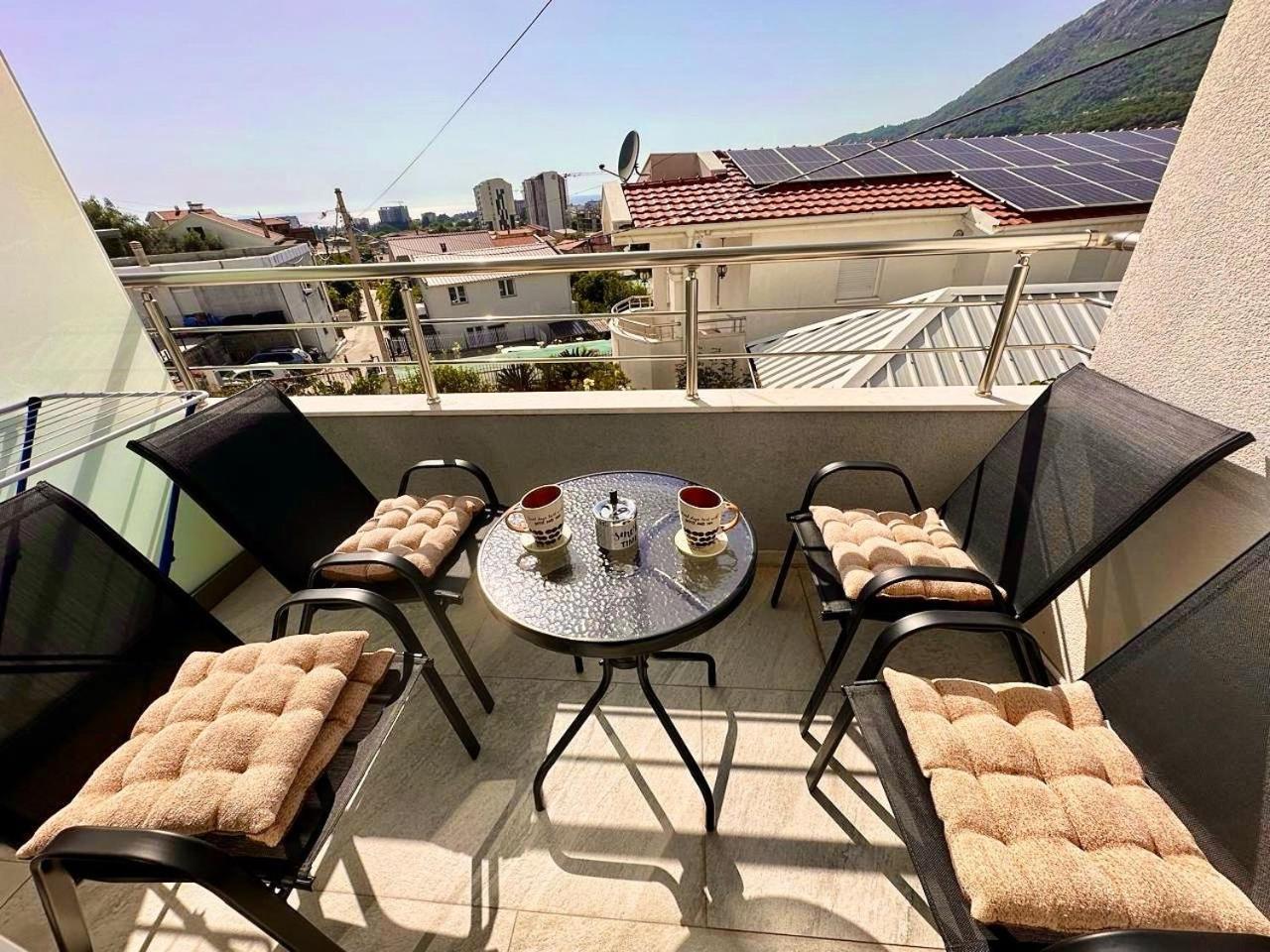 Villa Holiday Apartments Bar Esterno foto